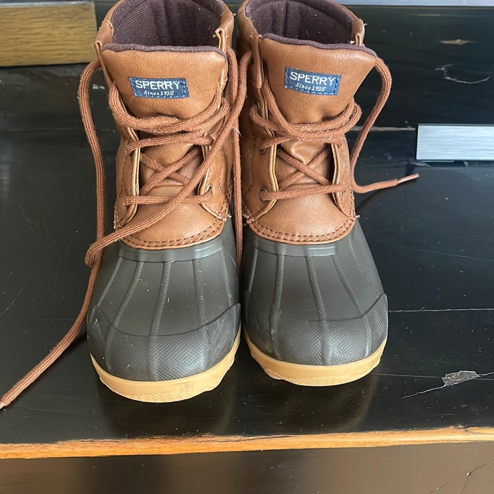 Speedy port boot boys size 2